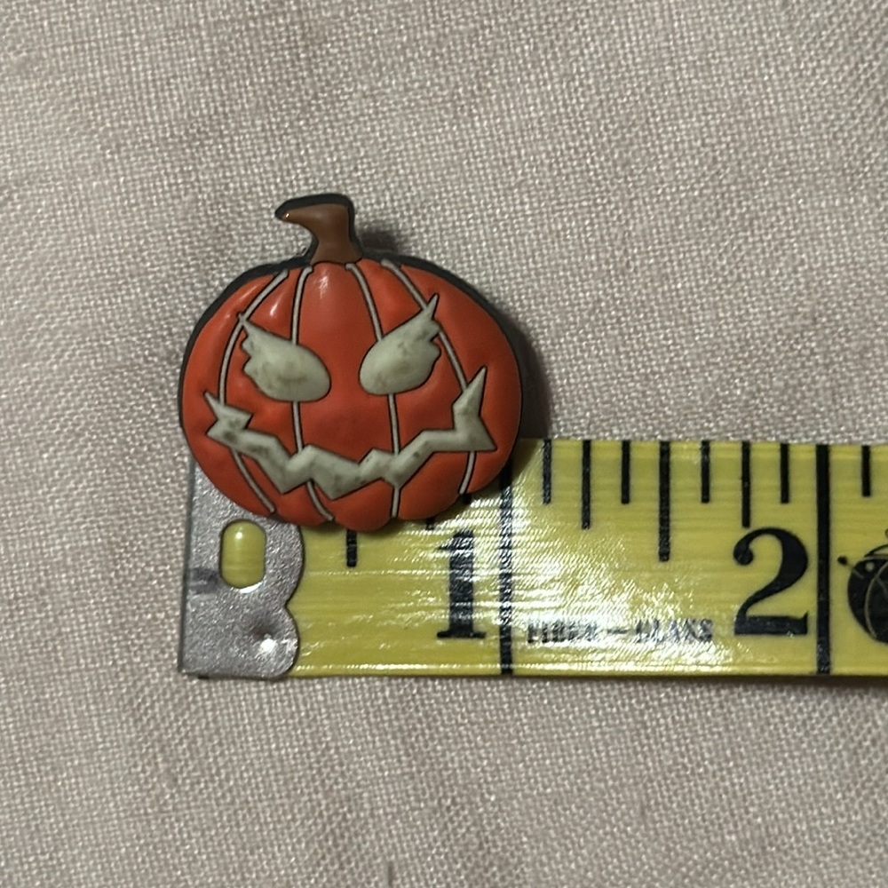 Jack-o-Lantern Crocs Jibbitz - Picture 2 of 4